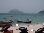Mae Haad Windy Scene Towards Koh Nang Yuan.JPG (69 KB)